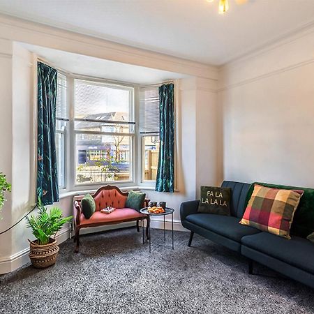 The Harrogate House - 4 Bed Townhouse Apartamento Exterior foto