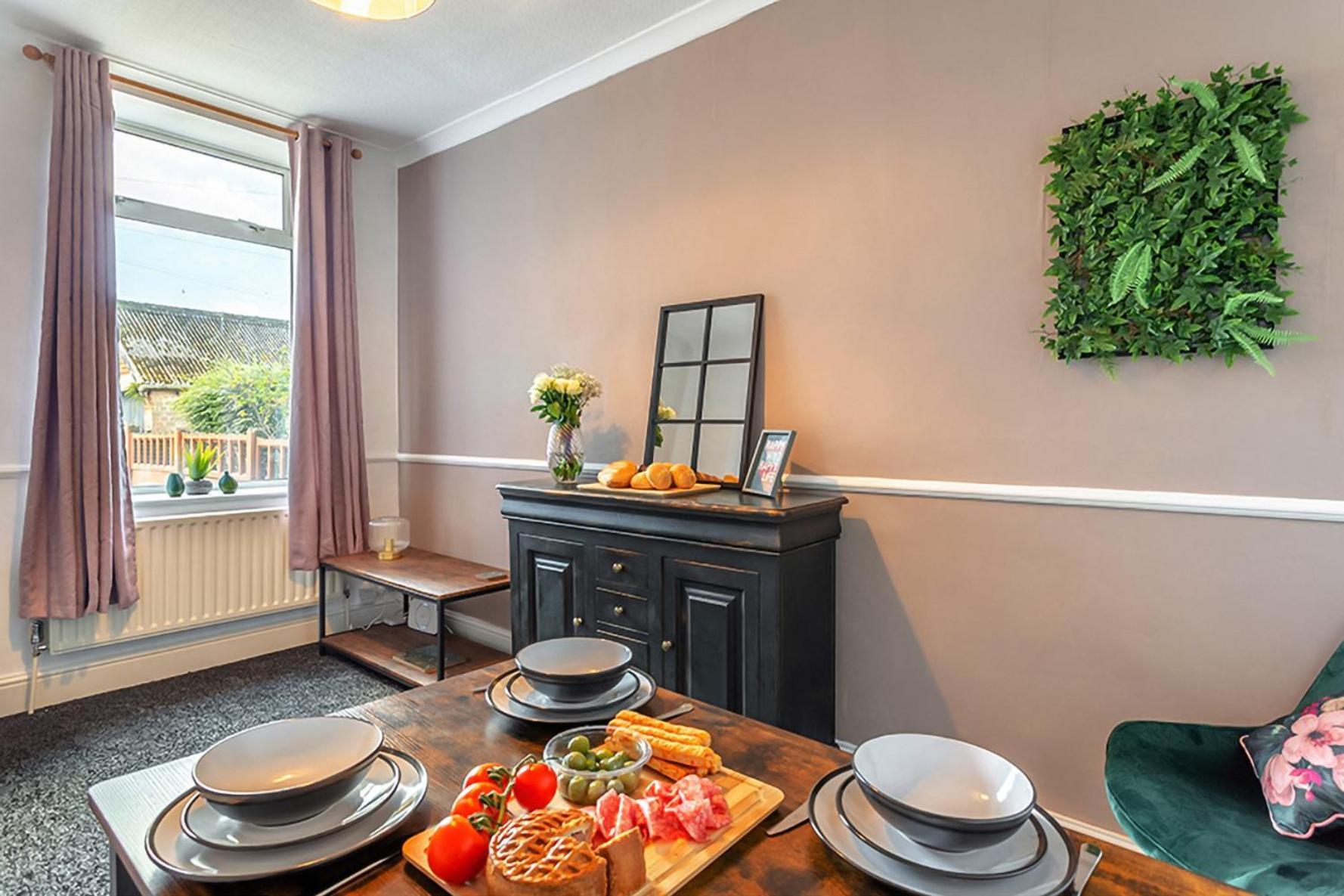 The Harrogate House - 4 Bed Townhouse Apartamento Exterior foto